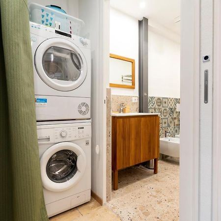 Stazione & Politecnico Stylish Apt With Netflix Bari Buitenkant foto